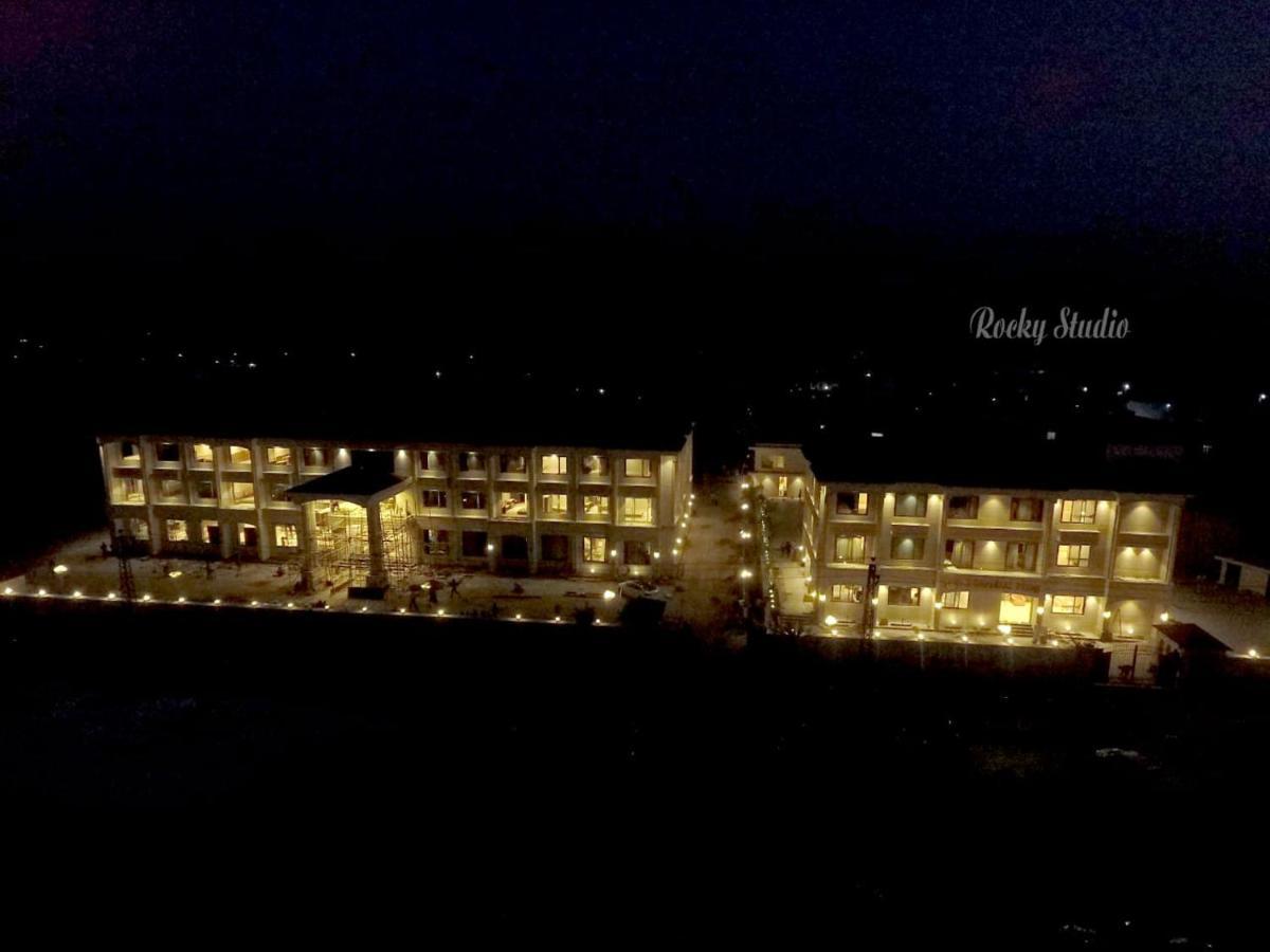 The Imperial Prime Clarks Inn Suites, Bhilwara Екстер'єр фото