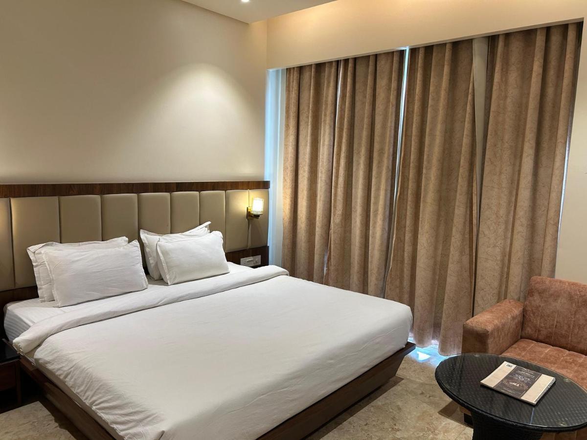 The Imperial Prime Clarks Inn Suites, Bhilwara Екстер'єр фото